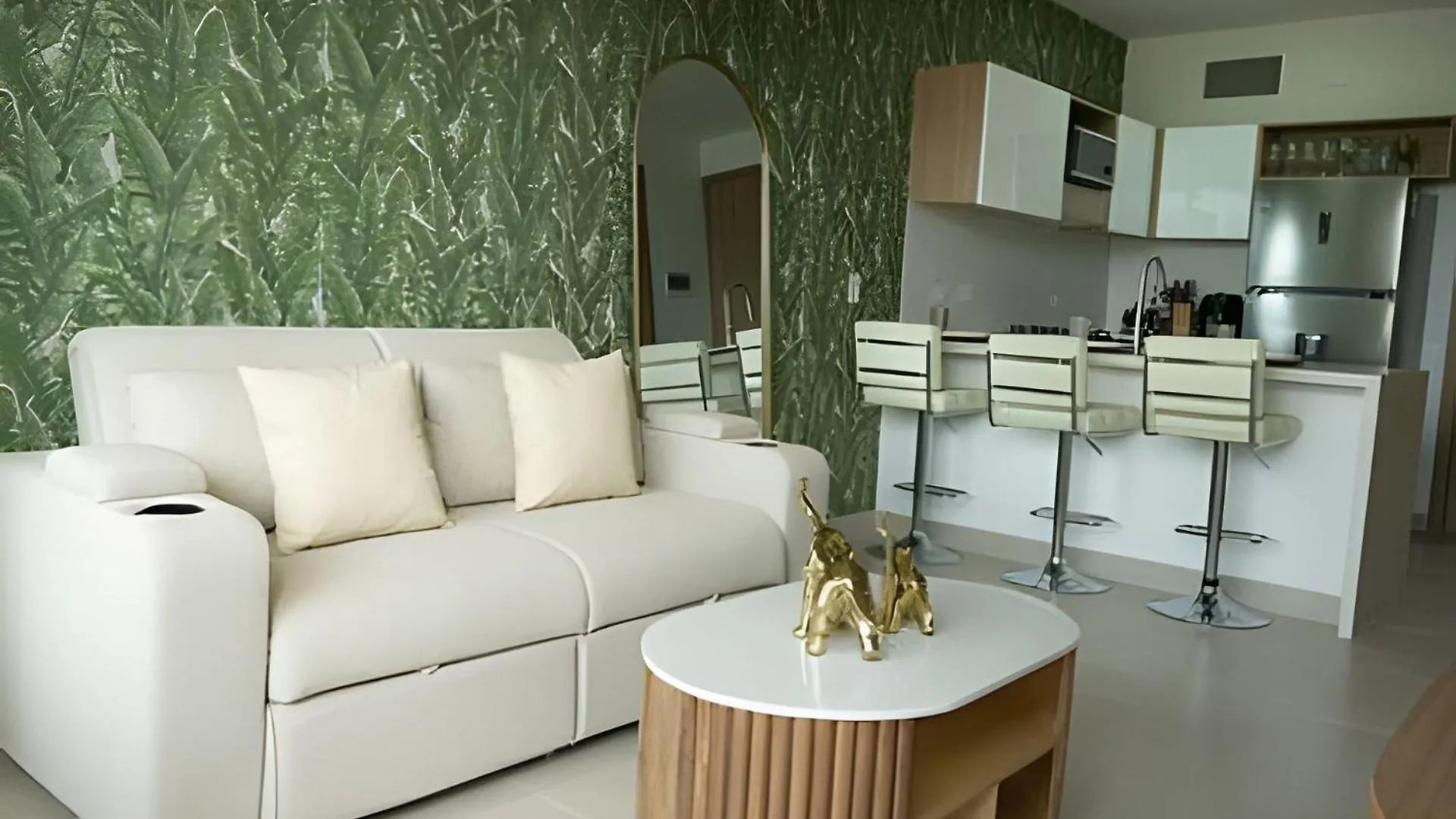 Apartamento Con Jacuzzi En Baia Kristal Cartagena