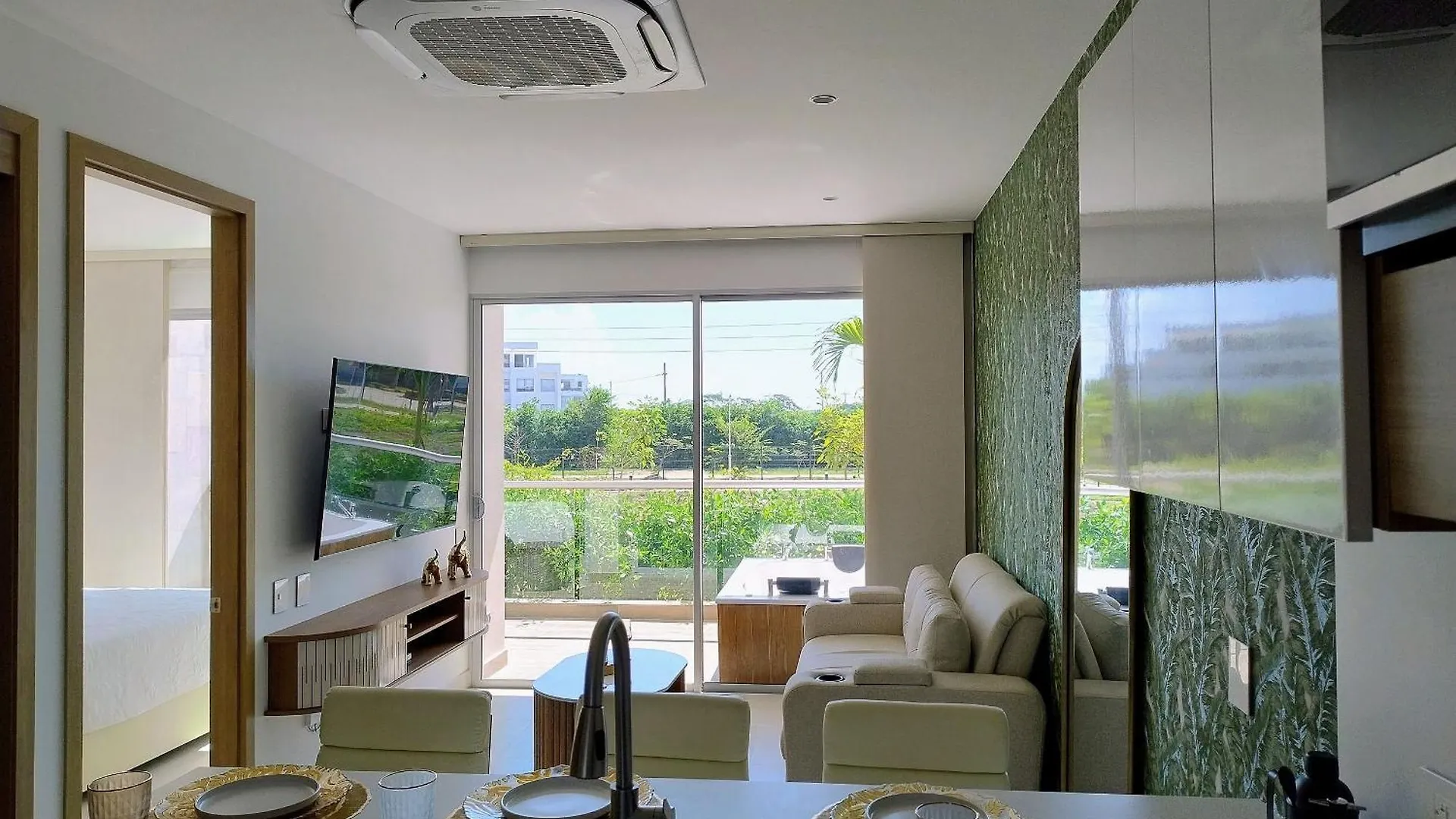 Apartamento Con Jacuzzi En Baia Kristal Cartagena