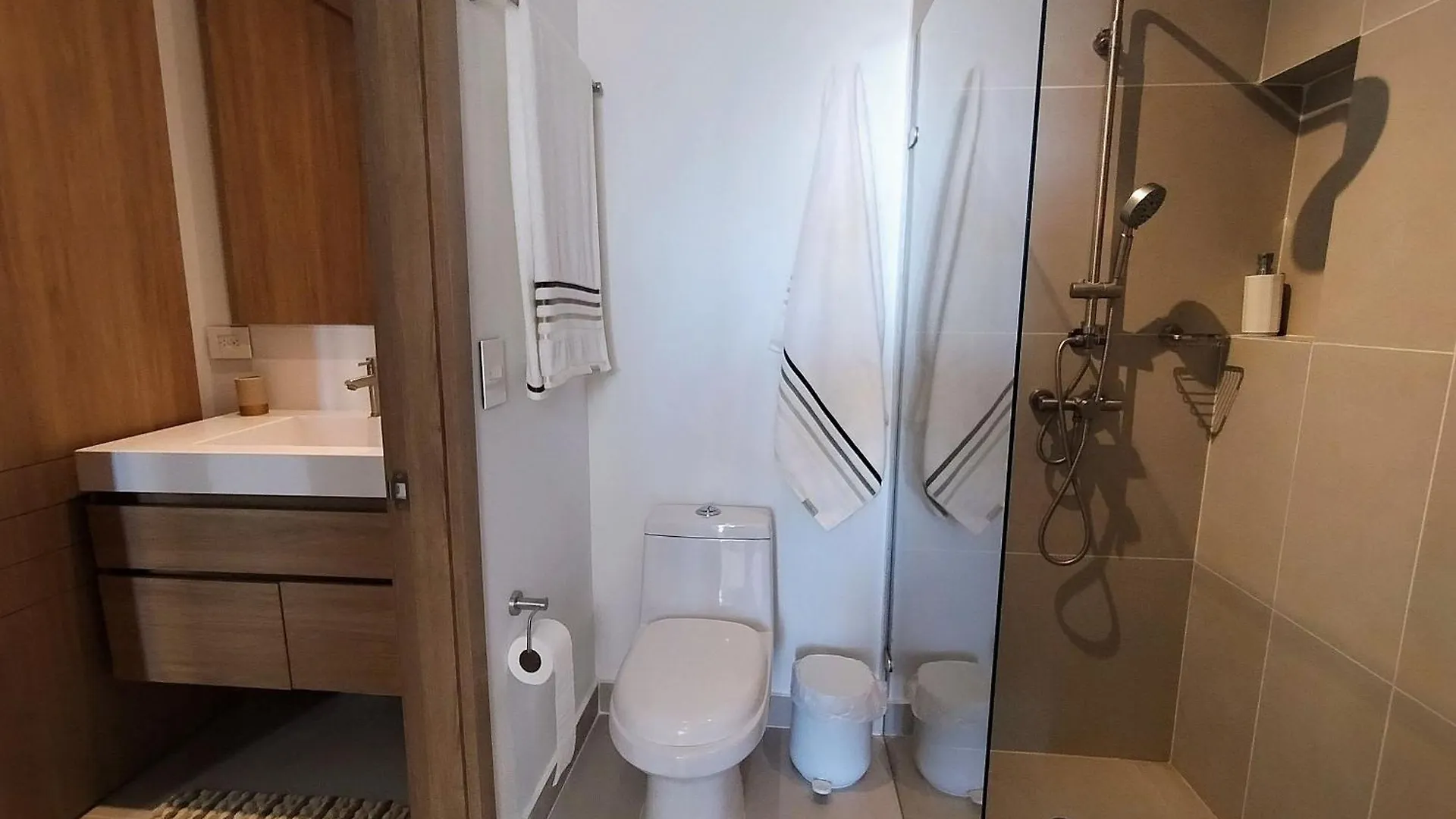 Apartamento Con Jacuzzi En Baia Kristal Cartagena Colombia